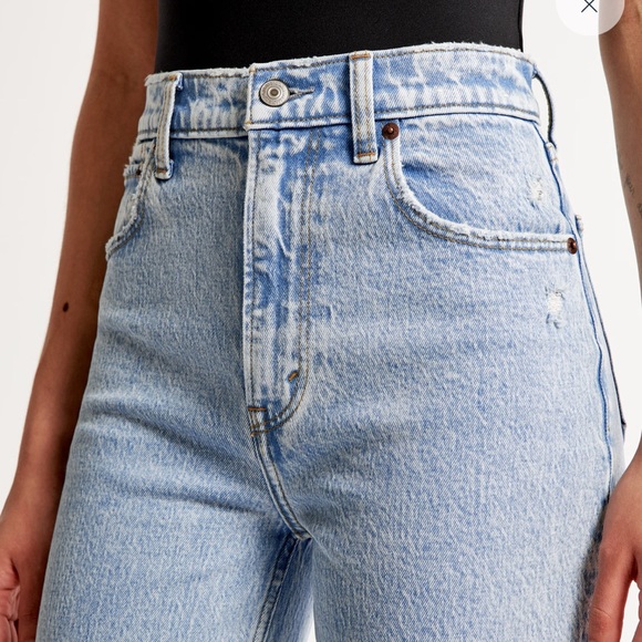 Abercrombie The 90s Straight Ultra High Rise Size 34! NWT - Picture 2 of 5